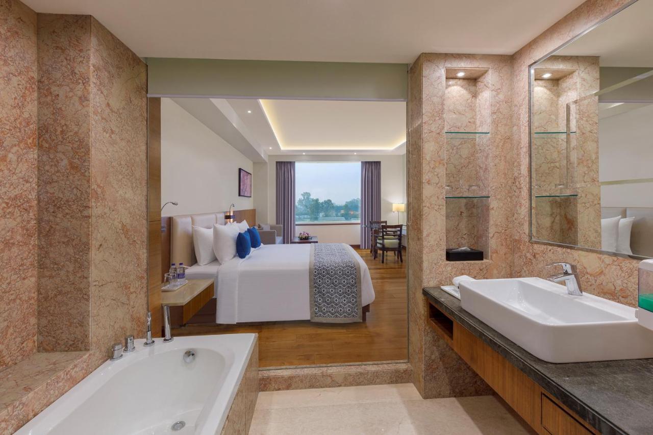 Viraj Sarovar Portico Jammu Ngoại thất bức ảnh